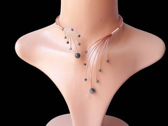 Open necklace with larvikite beads