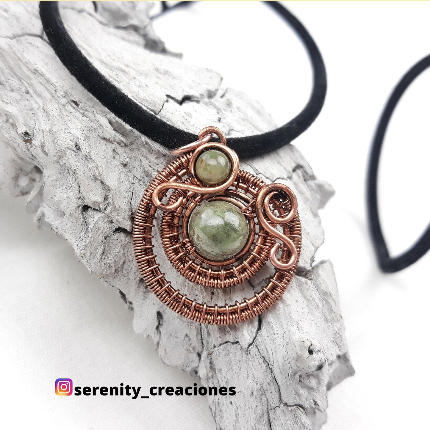 Colgante de Cobre y Ágata India Inspirado en la Cultura Azteca