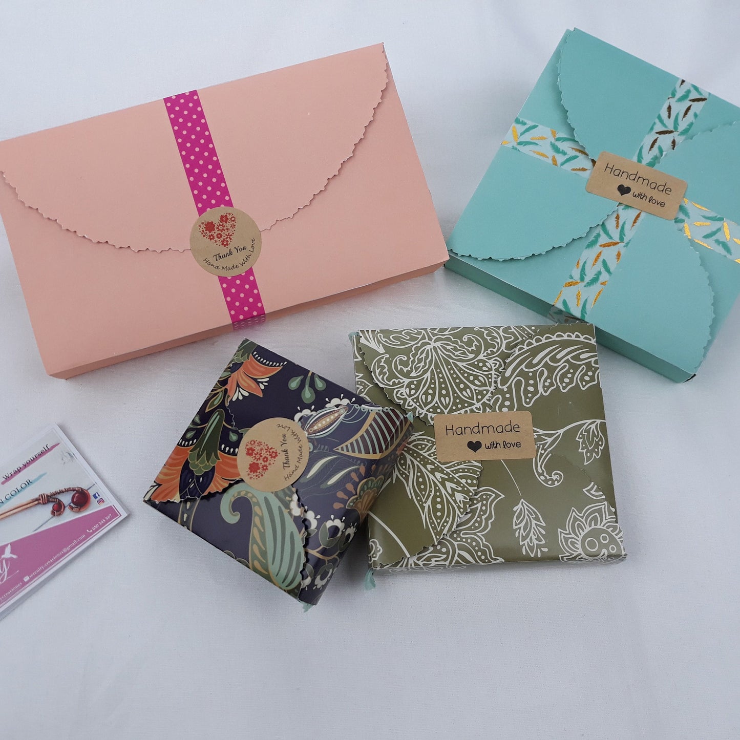 Broche de flor en alambre de cobre