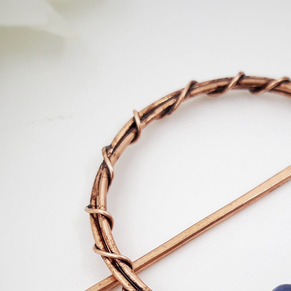 Pasador Circular de Alambre con Cuentas de Sodalita