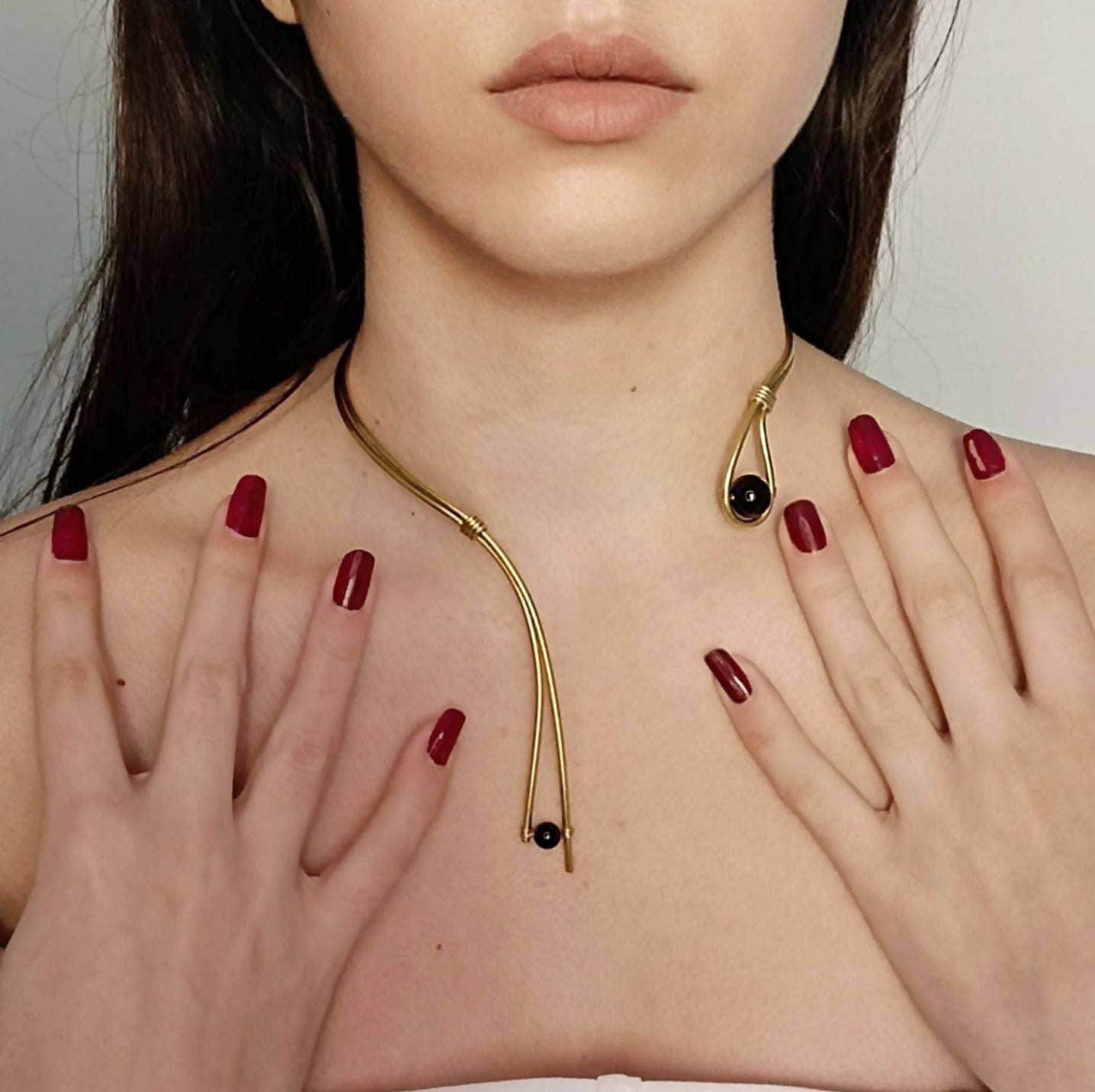 Asymmetrical necklace with black onyx beads, asymmetrical choker made of brass wire