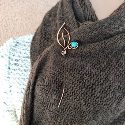 Leaf chal pin with blue amazonite for woman, gemstones scarf pin for Christmas gift, copper, brass or german silver knitting accessories