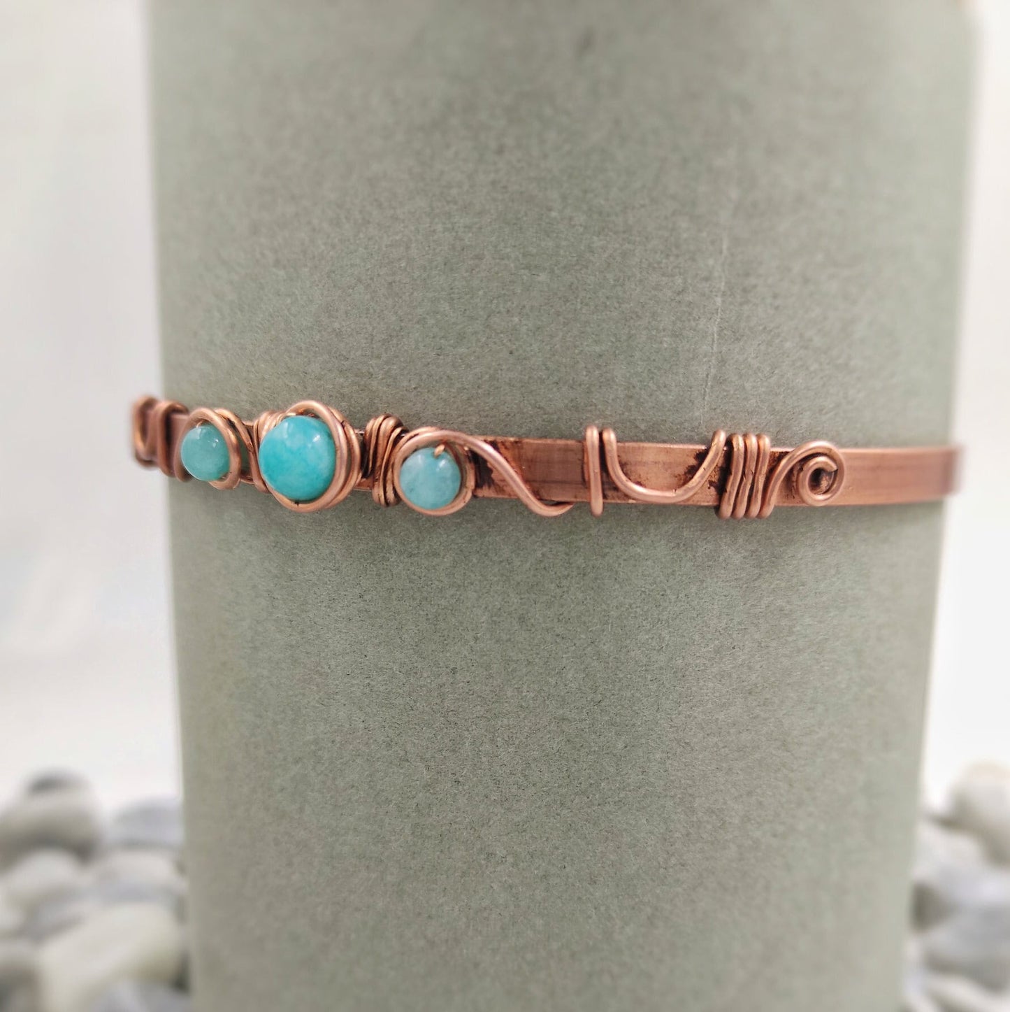 Brazalete de estilo griego con amazonita azul