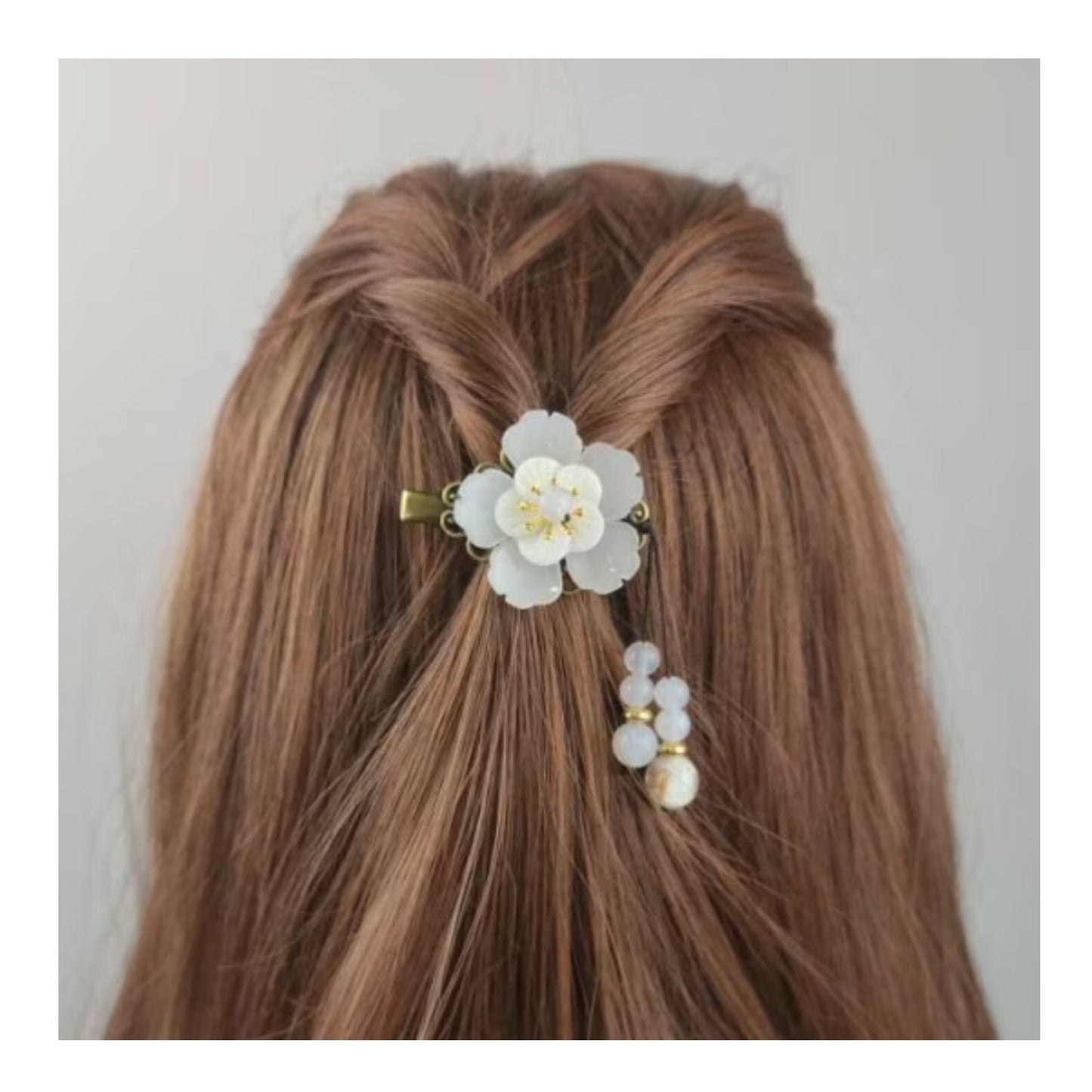 Pinza para el Pelo con Flor de Concha Natural y Cristal Blanco